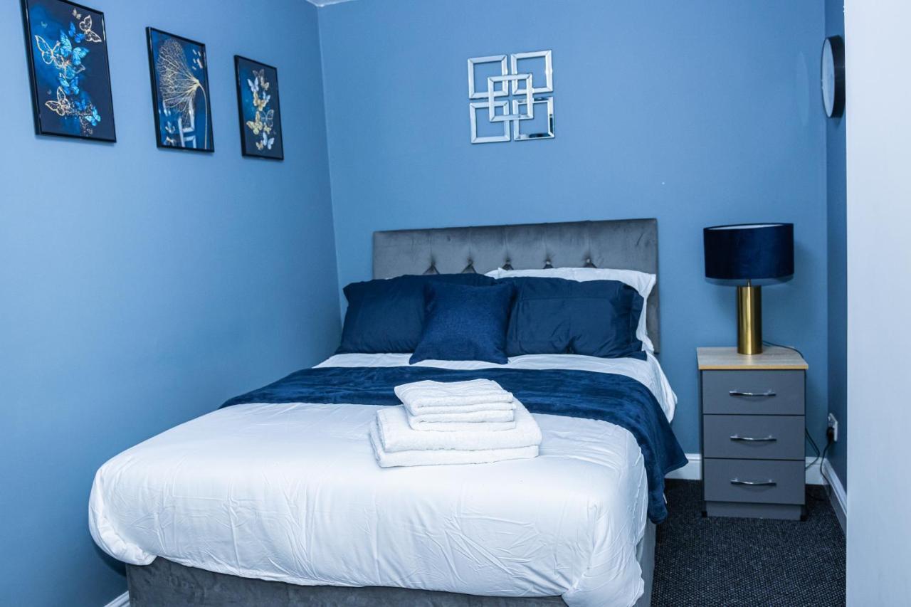 Lush Lodge -Home Away In Telford, For Contractors, Families, Group Of Friends, Long Term Stays Exteriör bild